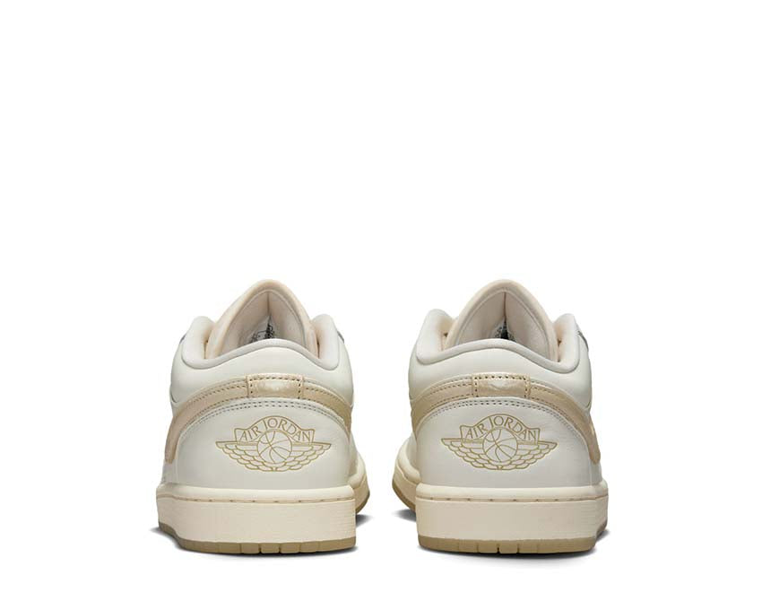 Scarpe da donna in pelle e tessuto color oro, modello basso.