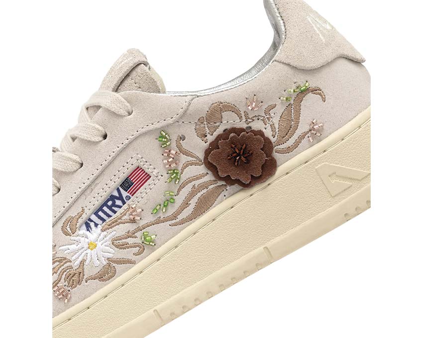 Scarpe sportive basse da donna con stampa floreale