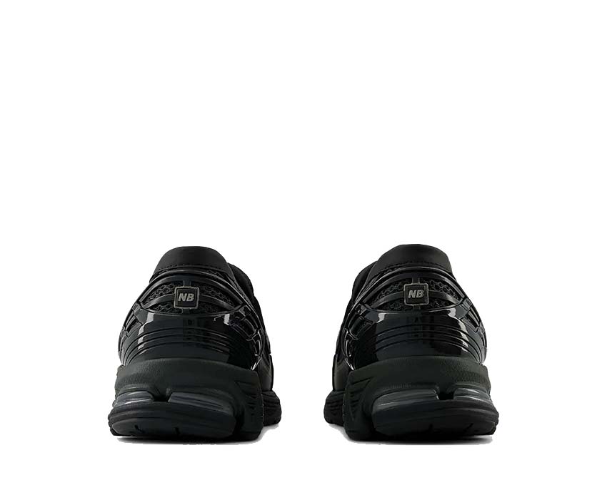 Scarpe sportive nere modello classico con design 1906L