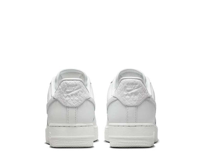 Scarpe sportive basse da donna in pelle bianca