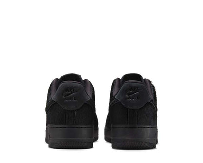 Scarpe sportive in pelle scamosciata nera con dettagli in pelliccia sintetica