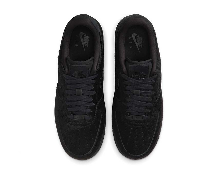 Scarpe sportive in pelle scamosciata nera con dettagli in pelliccia sintetica