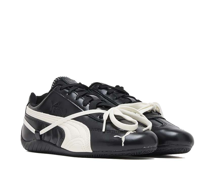 Scarpe da ginnastica in pelle scamosciata nera con suola in gomma antiscivolo