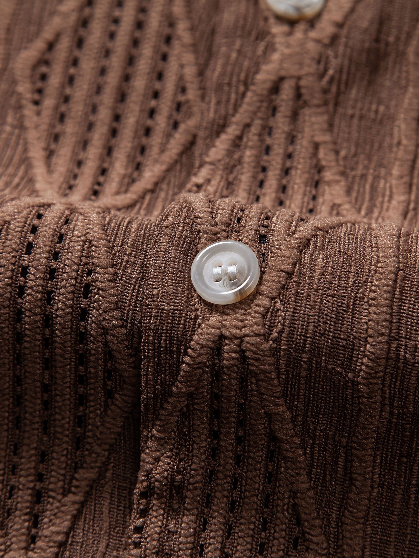 Camicia in Tessuto Jacquard con Motivo Geometrico e Pantaloni in Lino a Gamba Dritta